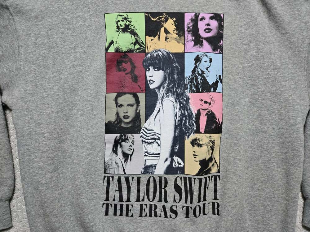 Taylor Swift The Eras Tour Collage Graphic Gray Sweatshirt Size M